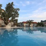 Vinifera Vineyards Gasthuis 4*