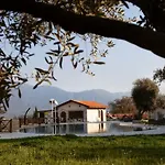 Gasthuis Vinifera Vineyards 4*