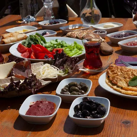 Konukevi Vinifera Vineyards Selçuk
