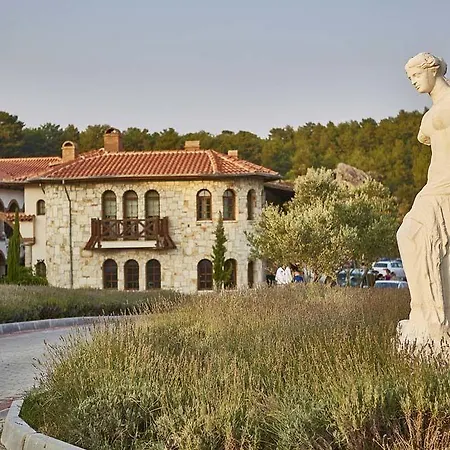 Konukevi Vinifera Vineyards