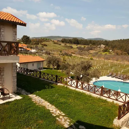 Vinifera Vineyards Affittacamere 3*