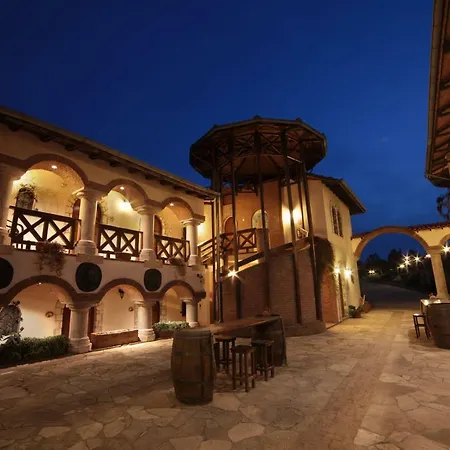 Vinifera Vineyards Konukevi