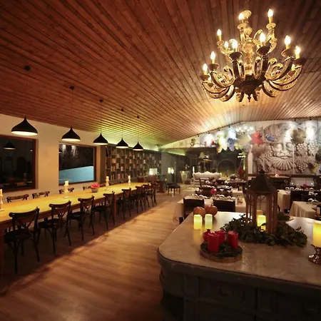 Vinifera Vineyards Konukevi 4*