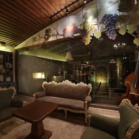 Vinifera Vineyards Gasthof 4*