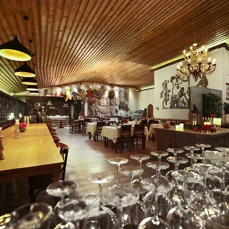 Vinifera Vineyards Konukevi Selçuk